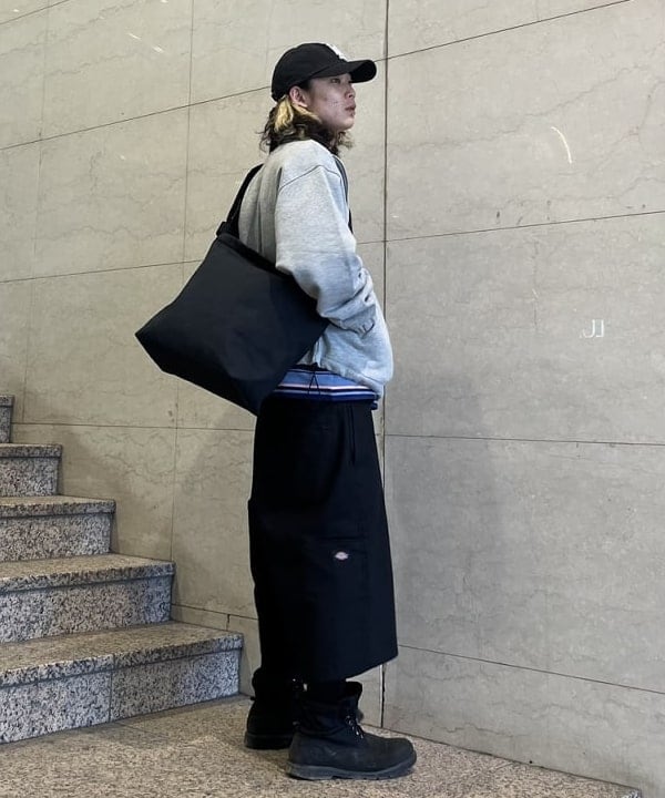 菊田 悠さんの「BEAMS WOMEN｜【別注】Champion / ジップ ジャケット」を使ったコーディネート