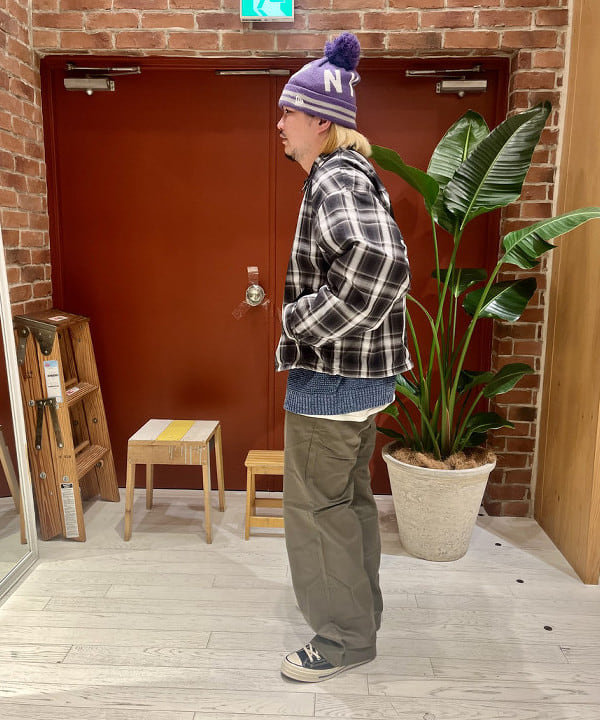 新里 京介さんの「BEAMS WOMEN｜ショート チェック ブルゾン」を使ったコーディネート