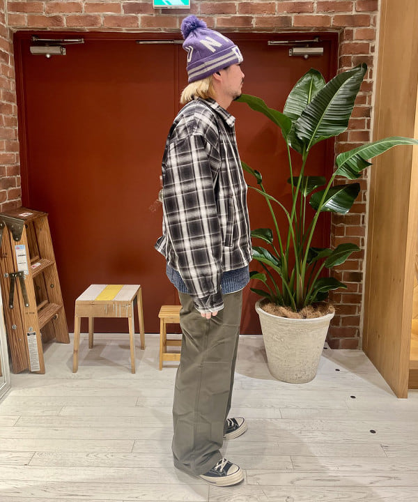 新里 京介さんの「BEAMS WOMEN｜ショート チェック ブルゾン」を使ったコーディネート