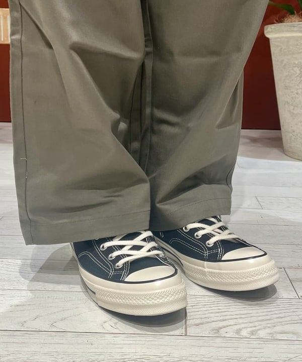 新里 京介さんの「BEAMS WOMEN｜ショート チェック ブルゾン」を使ったコーディネート