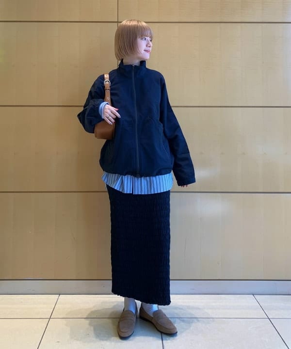 Hazukiさんの「BEAMS WOMEN｜【別注】ne Quittez pas / コットンポプリン シャーリングスカート」を使ったコーディネート