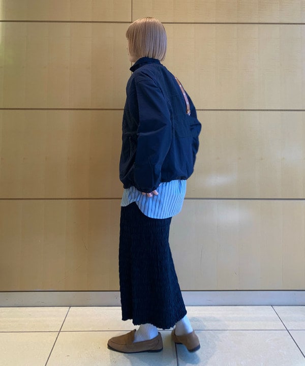 Hazukiさんの「BEAMS WOMEN｜【別注】ne Quittez pas / コットンポプリン シャーリングスカート」を使ったコーディネート