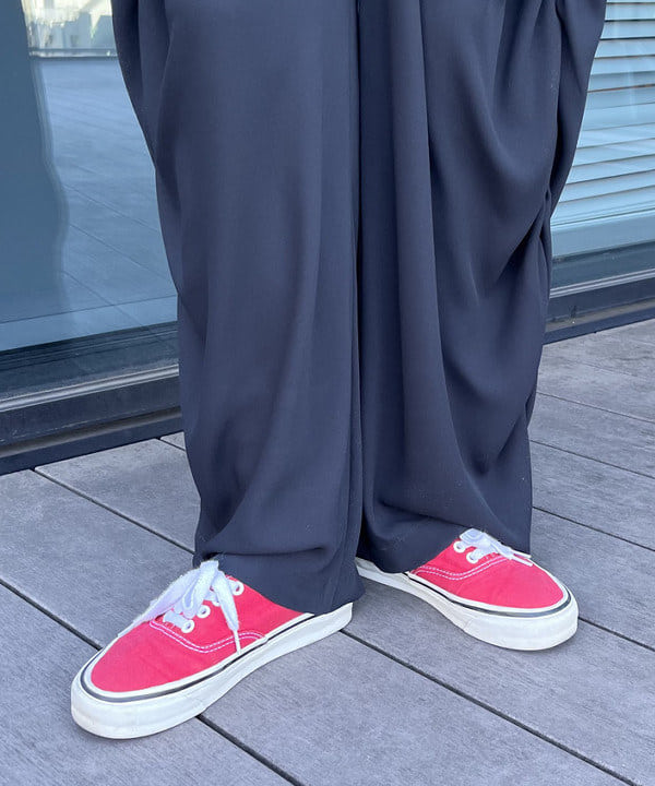 ミナミマリコさんの「BEAMS WOMEN｜ティアドロップ 眼鏡」を使ったコーディネート