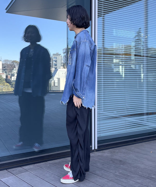 ミナミマリコさんの「BEAMS WOMEN｜ティアドロップ 眼鏡」を使ったコーディネート