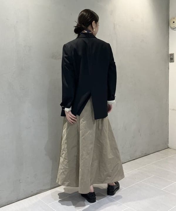 坂本 涼花さんの「BEAMS WOMEN｜ドライギャバジン ６ボタン ダブルジャケット」を使ったコーディネート