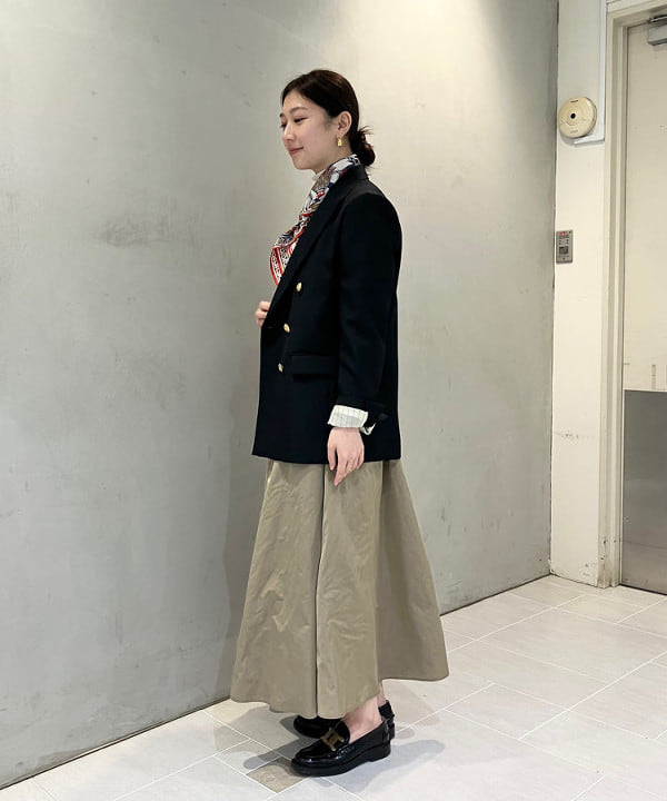 坂本 涼花さんの「BEAMS WOMEN｜ドライギャバジン ６ボタン ダブルジャケット」を使ったコーディネート