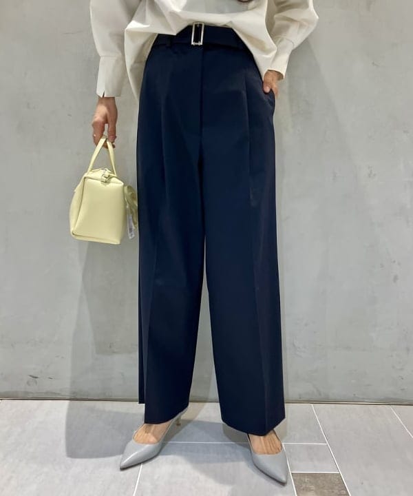 五十峯 さよさんの「BEAMS WOMEN｜Oggi × Demi-Luxe BEAMS / スリットカフス クルーネックブラウス」を使ったコーディネート
