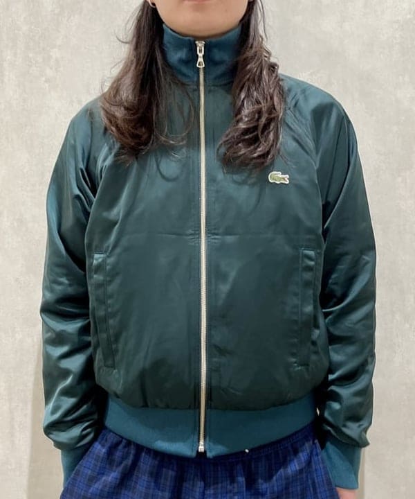 こたろうさんの「BEAMS WOMEN｜【別注】LACOSTE / サテンジャケット」を使ったコーディネート