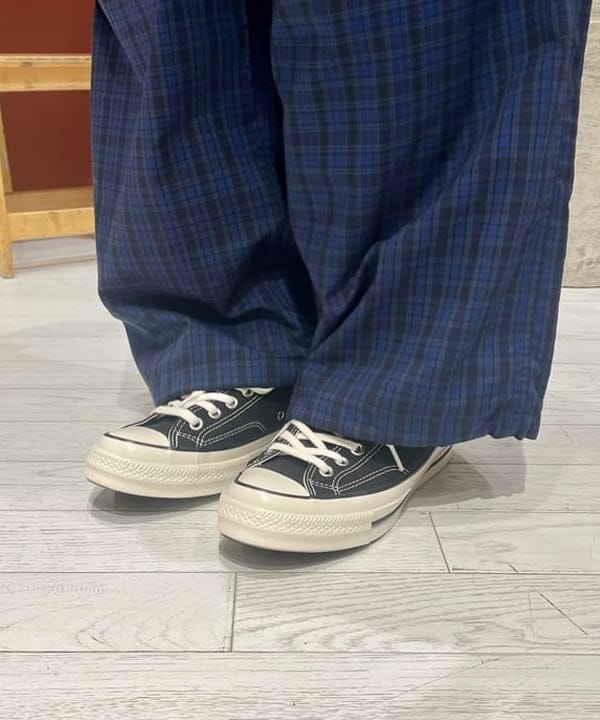 新里 京介さんの「BEAMS WOMEN｜【別注】Champion / ジップ ジャケット」を使ったコーディネート