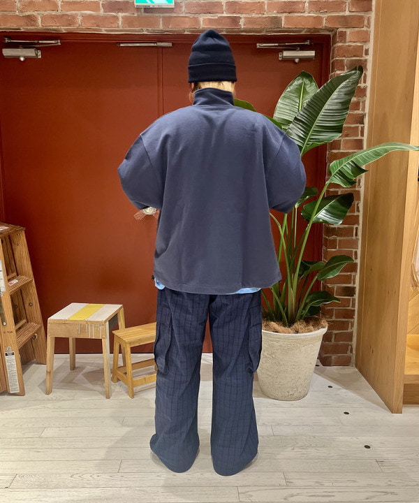 新里 京介さんの「BEAMS WOMEN｜【別注】Champion / ジップ ジャケット」を使ったコーディネート