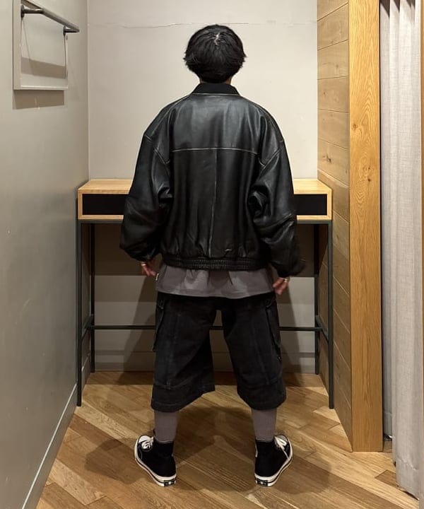 三宅 康平さんの「BEAMS WOMEN｜ユーズド加工 レザー ショートブルゾン」を使ったコーディネート