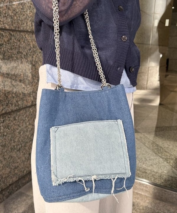 Sakiさんの「BEAMS WOMEN｜maturely / デニム リペア チェーン バッグ」を使ったコーディネート