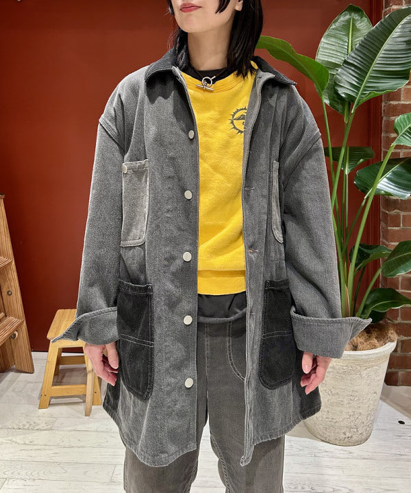 marieさんの「BEAMS WOMEN｜クレイジー ビッグ カバーオールコート」を使ったコーディネート