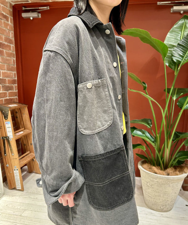 marieさんの「BEAMS WOMEN｜クレイジー ビッグ カバーオールコート」を使ったコーディネート