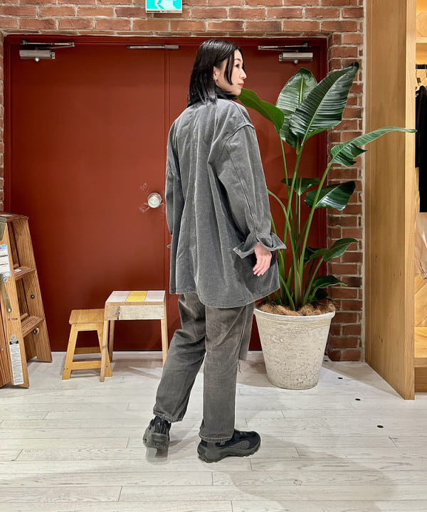marieさんの「BEAMS WOMEN｜クレイジー ビッグ カバーオールコート」を使ったコーディネート