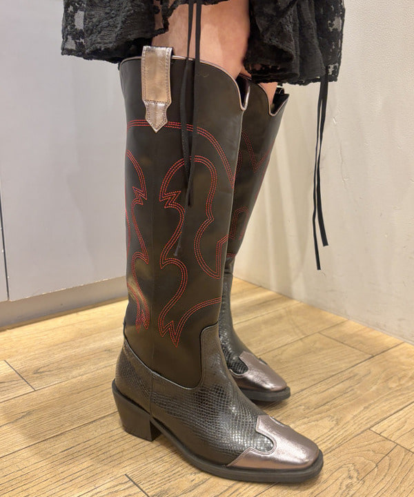 シミズ ネネさんの「BEAMS WOMEN｜【別注】PENNEY'S / ボディスーツ ヘンリーネック トップス」を使ったコーディネート