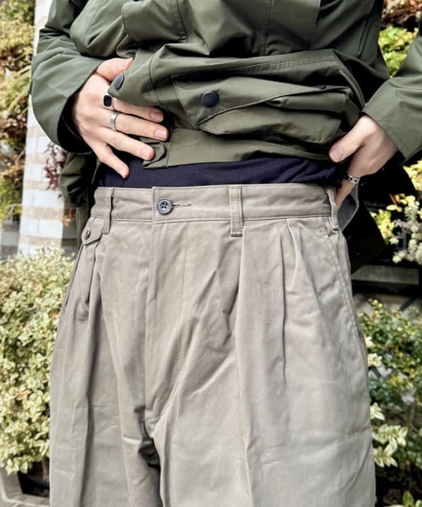 配島 孝明さんの「BEAMS WOMEN｜【別注】Barbour / BEDALE New Barbour Tech Classic Fit」を使ったコーディネート