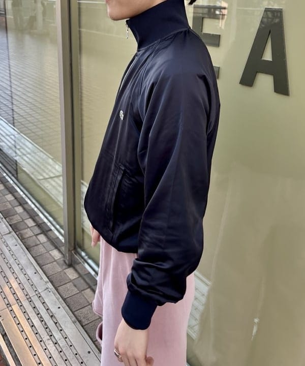 秋元 亮汰さんの「【別注】LACOSTE / サテンジャケット」を使ったコーディネート