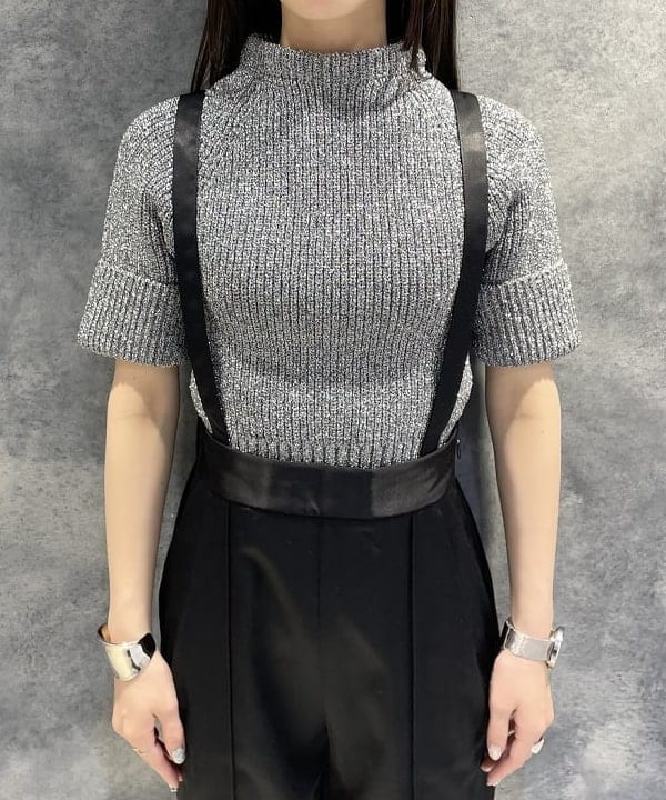 高木 菜央さんの「BEAMS WOMEN｜Demi-Luxe BEAMS / ウエーブ ワイド バングル」を使ったコーディネート