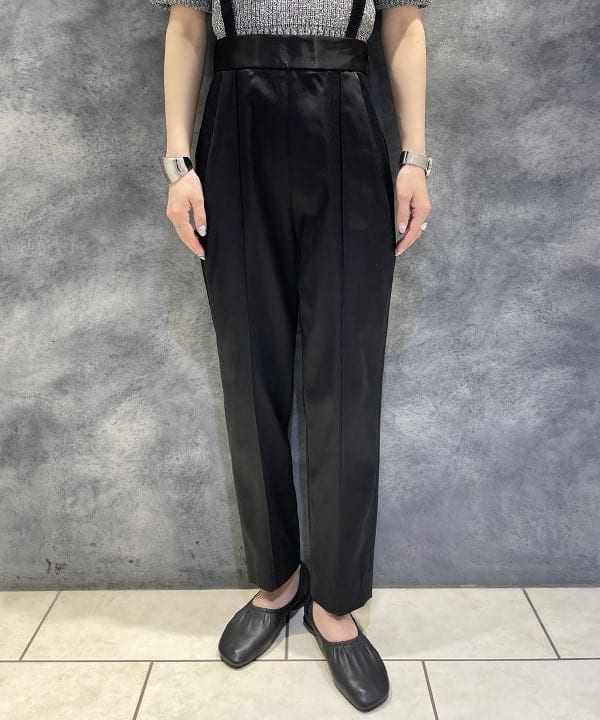 高木 菜央さんの「BEAMS WOMEN｜Demi-Luxe BEAMS / ウエーブ ワイド バングル」を使ったコーディネート
