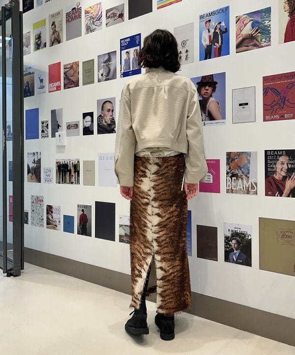 神坂 莉子さんの「BEAMS WOMEN｜フリンジ ファー タイトスカート」を使ったコーディネート