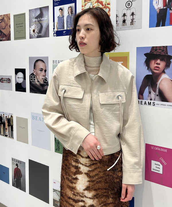 神坂 莉子さんの「BEAMS WOMEN｜フリンジ ファー タイトスカート」を使ったコーディネート