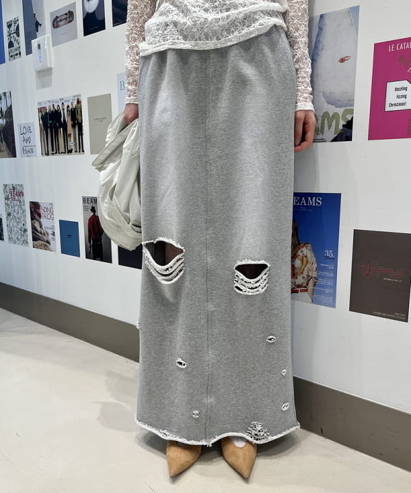 神坂 莉子さんの「BEAMS WOMEN｜ストレッチレース クルーネック Tシャツ」を使ったコーディネート