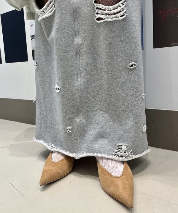 神坂 莉子さんの「BEAMS WOMEN｜ストレッチレース クルーネック Tシャツ」を使ったコーディネート