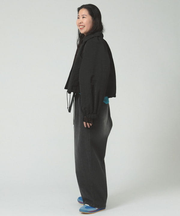 ミナミマリコさんの「BEAMS WOMEN｜ナイロン コーチ ジャケット」を使ったコーディネート