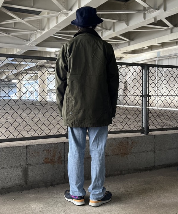 ザキサンさんの「BEAMS WOMEN｜【別注】Barbour / BEDALE New Barbour Tech Classic Fit」を使ったコーディネート