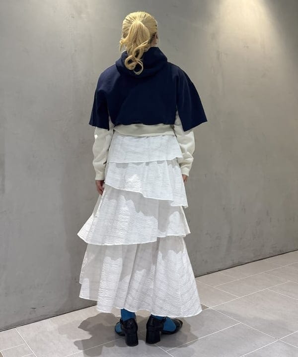 大石彩可さんの「BEAMS WOMEN｜サッカー チェック ティアード スカート」を使ったコーディネート