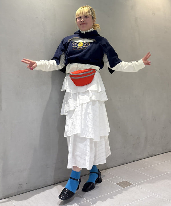 大石彩可さんの「BEAMS WOMEN｜サッカー チェック ティアード スカート」を使ったコーディネート