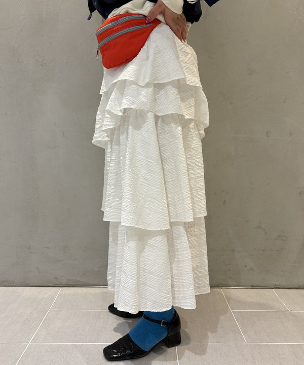 大石彩可さんの「BEAMS WOMEN｜サッカー チェック ティアード スカート」を使ったコーディネート