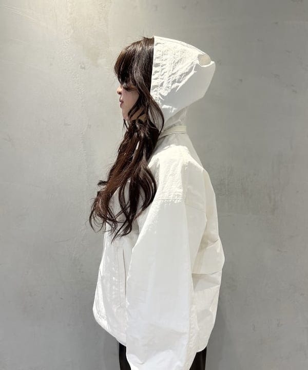 桃羽さんの「BEAMS WOMEN｜AK+1 / ミニリップストップ フード ブルゾン」を使ったコーディネート