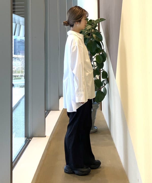 蒲原 捺美さんの「BEAMS WOMEN｜2WAY オーバーシャツ」を使ったコーディネート