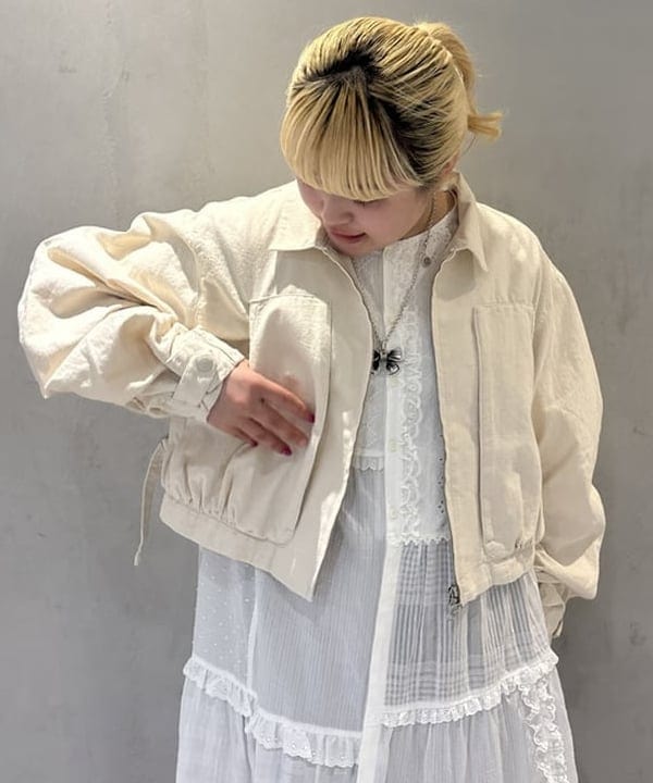 大石彩可さんの「BEAMS WOMEN｜maturely / バルーン ギャザー ブルゾン」を使ったコーディネート