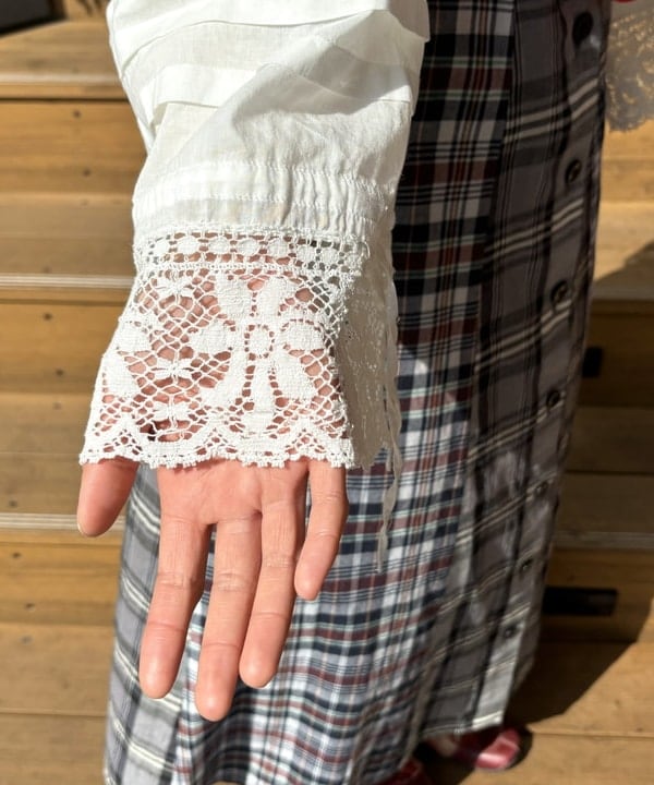 み　う　ちさんの「BEAMS WOMEN｜マドラス チェック クレイジー スカート」を使ったコーディネート