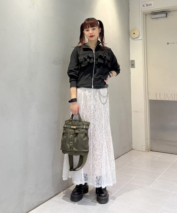 りかちょび/岸本梨佳さんの「BEAMS WOMEN｜【別注】sita parantica / ヘルメットバッグ」を使ったコーディネート