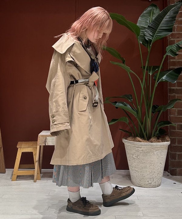 竹村 澄玲さんの「BEAMS WOMEN｜maturely / メモリー トレンチ オーバーコート」を使ったコーディネート
