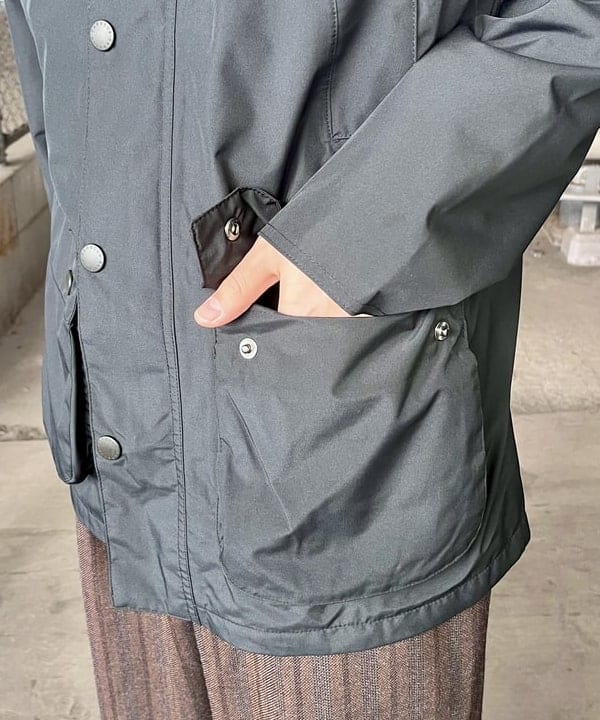 槙山 賢斗さんの「BEAMS WOMEN｜【別注】Barbour / BEDALE New Barbour Tech Classic Fit」を使ったコーディネート