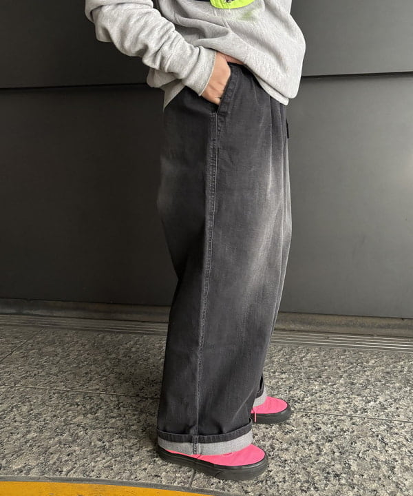 つぼさんの「BEAMS WOMEN｜【別注】GRAMICCI / ワイド デニム 25SS」を使ったコーディネート