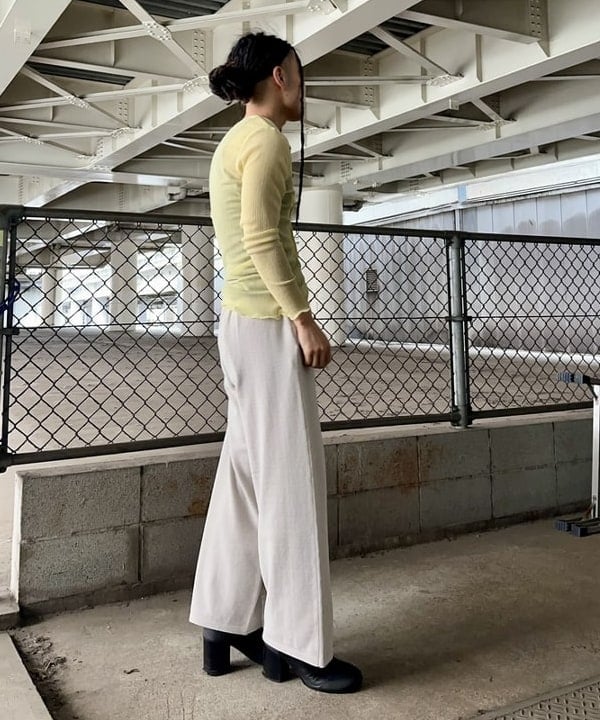 森 凌真さんの「BEAMS WOMEN｜maturely / シアー シャーリング カーディガン」を使ったコーディネート