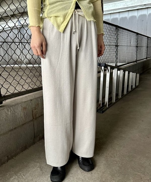 森 凌真さんの「BEAMS WOMEN｜maturely / シアー シャーリング カーディガン」を使ったコーディネート