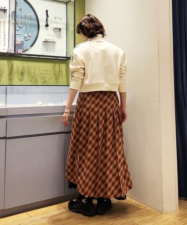 saori KATOさんの「BEAMS WOMEN｜【別注】FRED PERRY / TRACK JACKET」を使ったコーディネート
