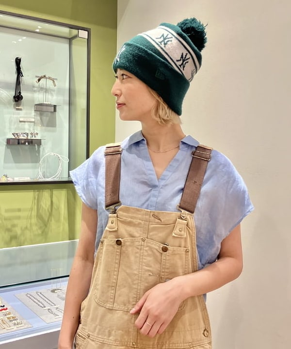イトウミサキさんの「BEAMS WOMEN｜リネン キーネック シャツ」を使ったコーディネート
