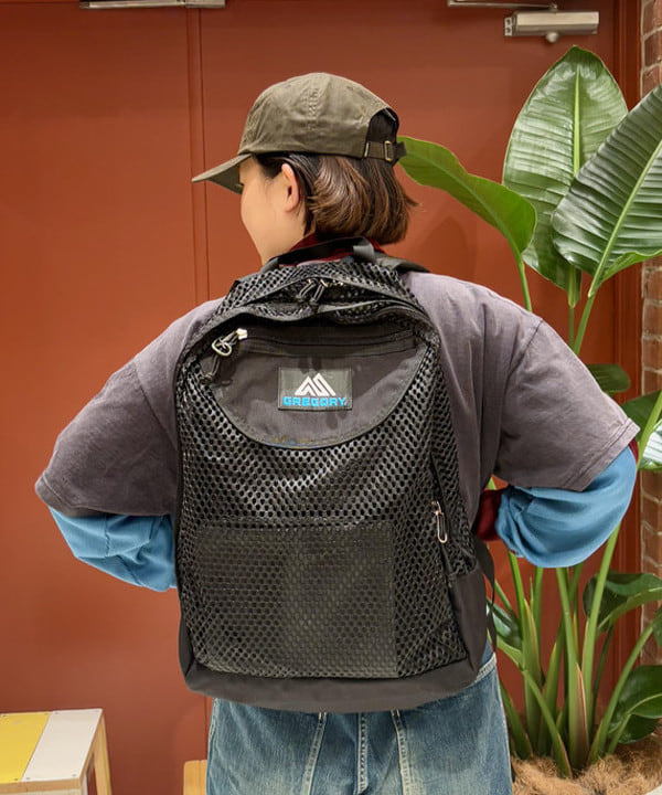 ショ〜ジさんの「BEAMS WOMEN｜【別注】BUZZ RICKSON’s / USED USARMY PANTS」を使ったコーディネート
