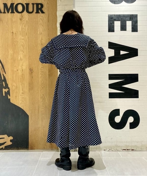笠井 祐希さんの「BEAMS WOMEN｜ドット セーラー カラー ワンピース」を使ったコーディネート