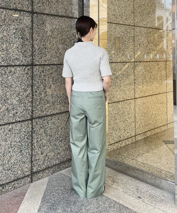 多田 日奈子さんの「BEAMS WOMEN｜AK+1 / ショート ラメ ニット」を使ったコーディネート