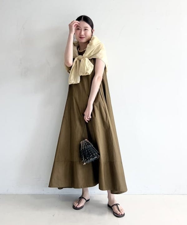 隈元 楓さんの「BEAMS WOMEN｜シアー ドルマン ジップブルゾン」を使ったコーディネート