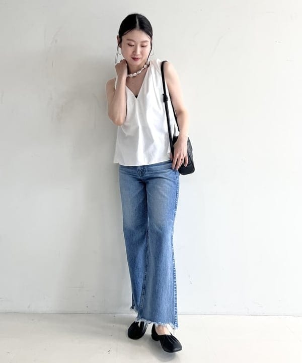 隈元 楓さんの「BEAMS WOMEN｜AK+1 / コットン ツイストショルダー ブラウス」を使ったコーディネート